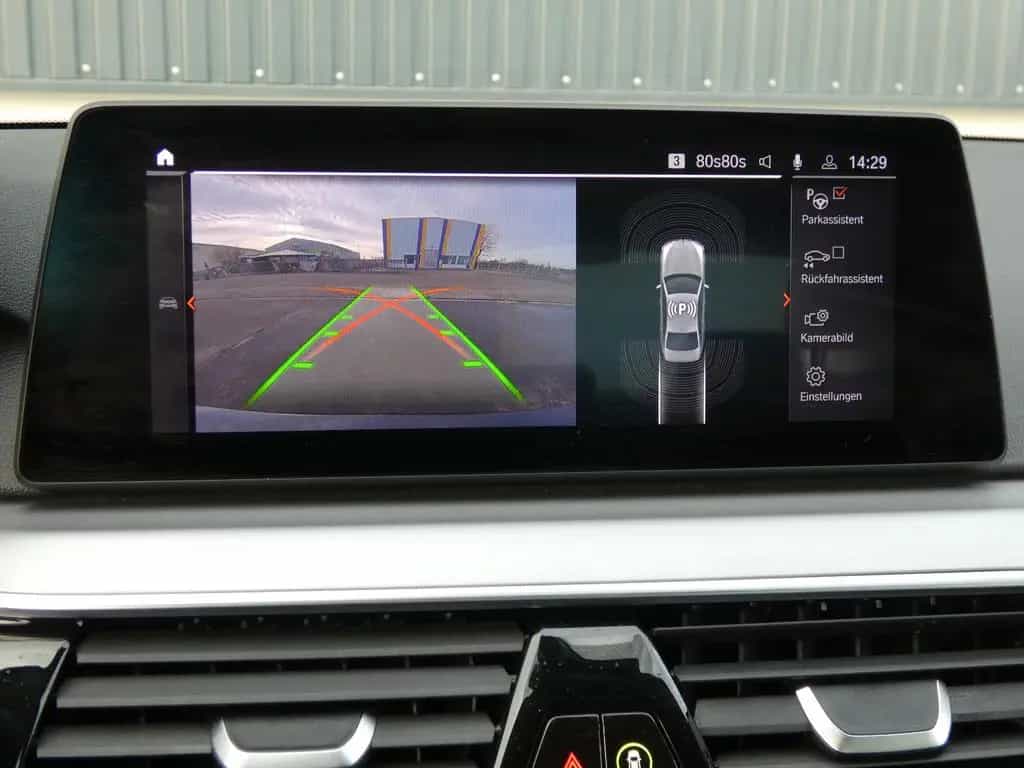 BMW 5 Series 520d xDrive LED Leder Navi Kamera 1-Hand Facelif 10/2020-photo-8