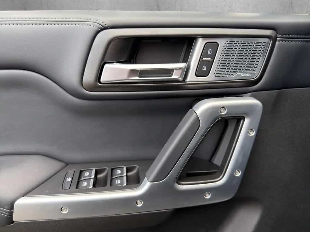 BAW 212 4x4 Diesel Automatik *VOLL*ALLE FARBEN* null-photo-11