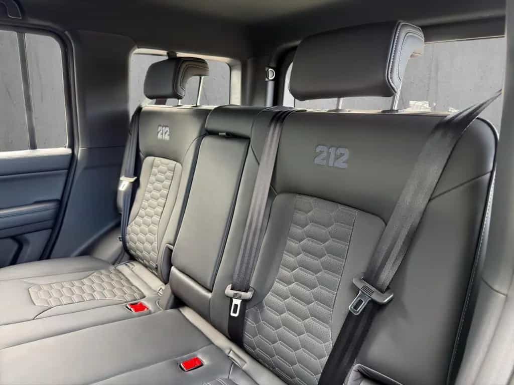 BAW 212 4x4 Diesel Automatik *VOLL*ALLE FARBEN* null-photo-12