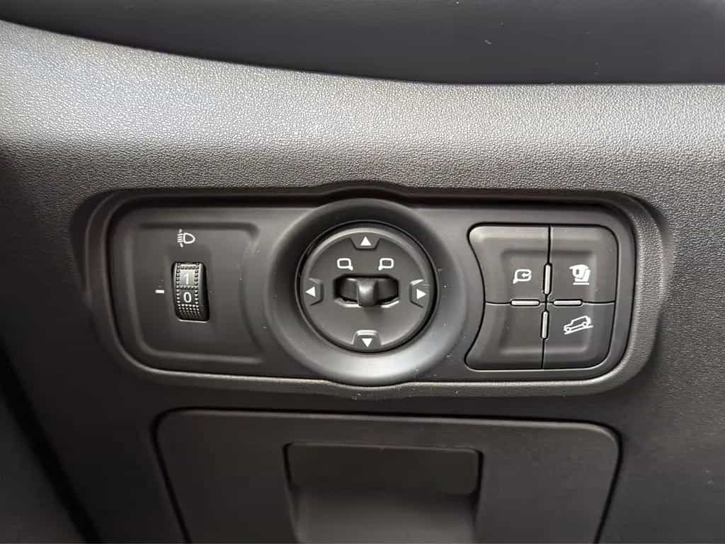 BAW 212 4x4 Diesel Automatik *VOLL*ALLE FARBEN* null-photo-22