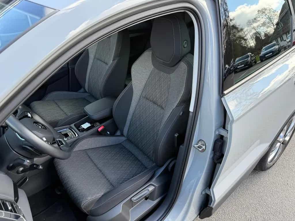 Skoda Karoq 1.5 TSI Style*RFK*SHZ*Navi*AHK*LED*ACC 10/2022-photo-10