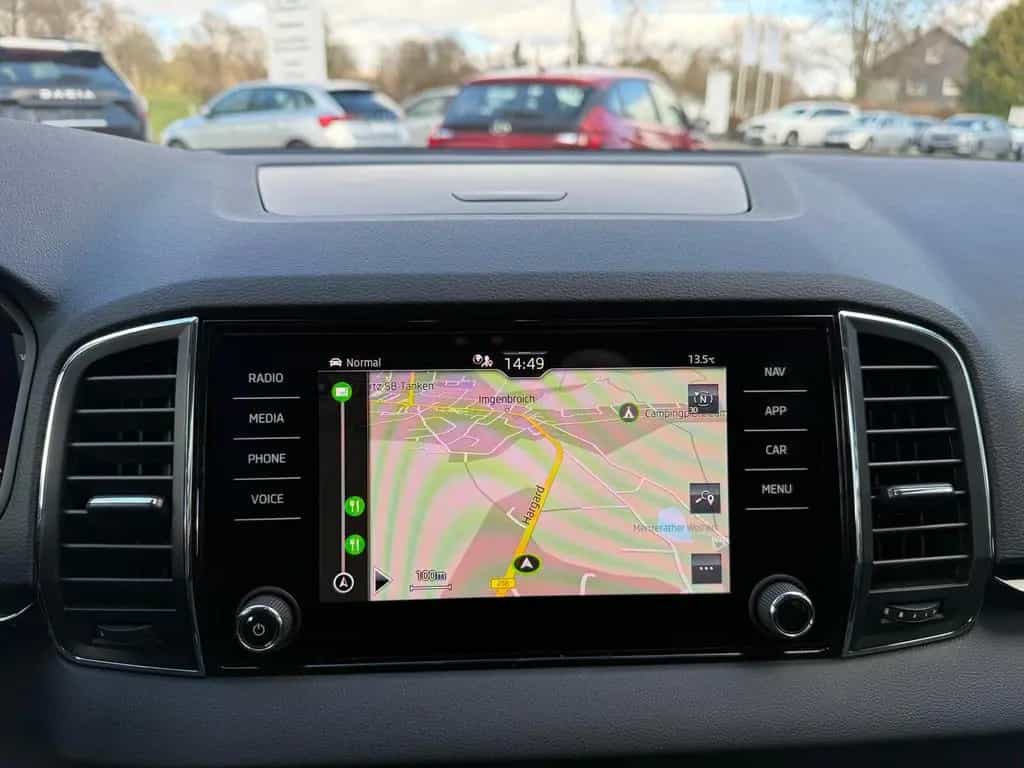 Skoda Karoq 1.5 TSI Style*RFK*SHZ*Navi*AHK*LED*ACC 10/2022-photo-13