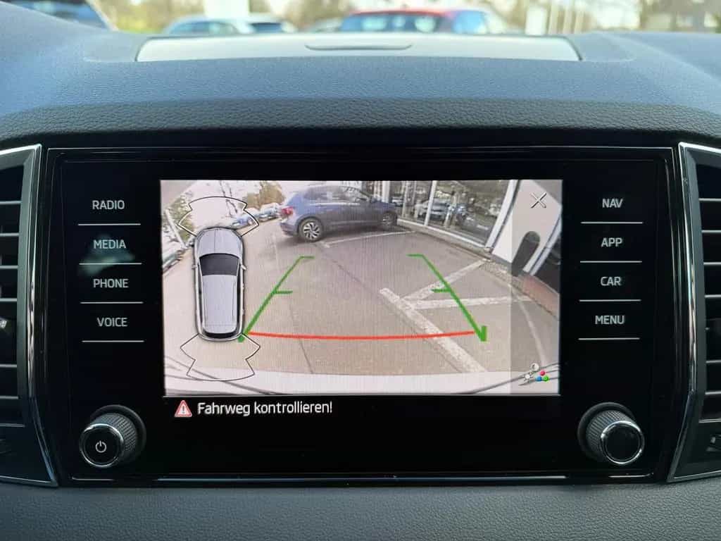 Skoda Karoq 1.5 TSI Style*RFK*SHZ*Navi*AHK*LED*ACC 10/2022-photo-14