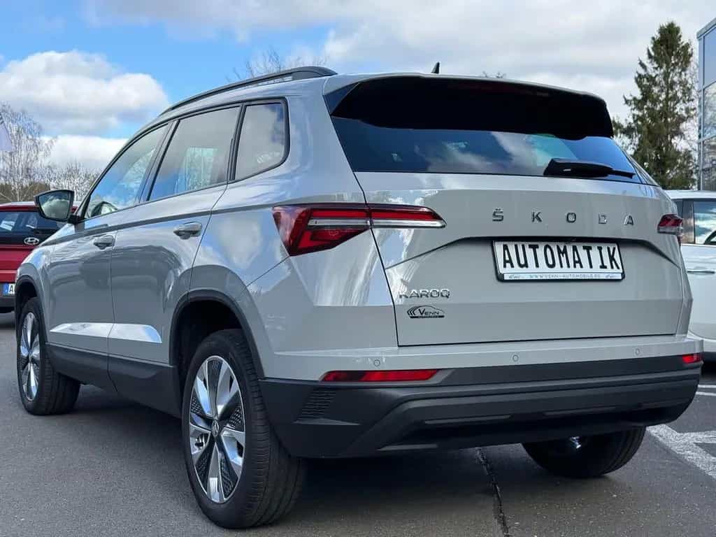 Skoda Karoq 1.5 TSI Style*RFK*SHZ*Navi*AHK*LED*ACC 10/2022-photo-6