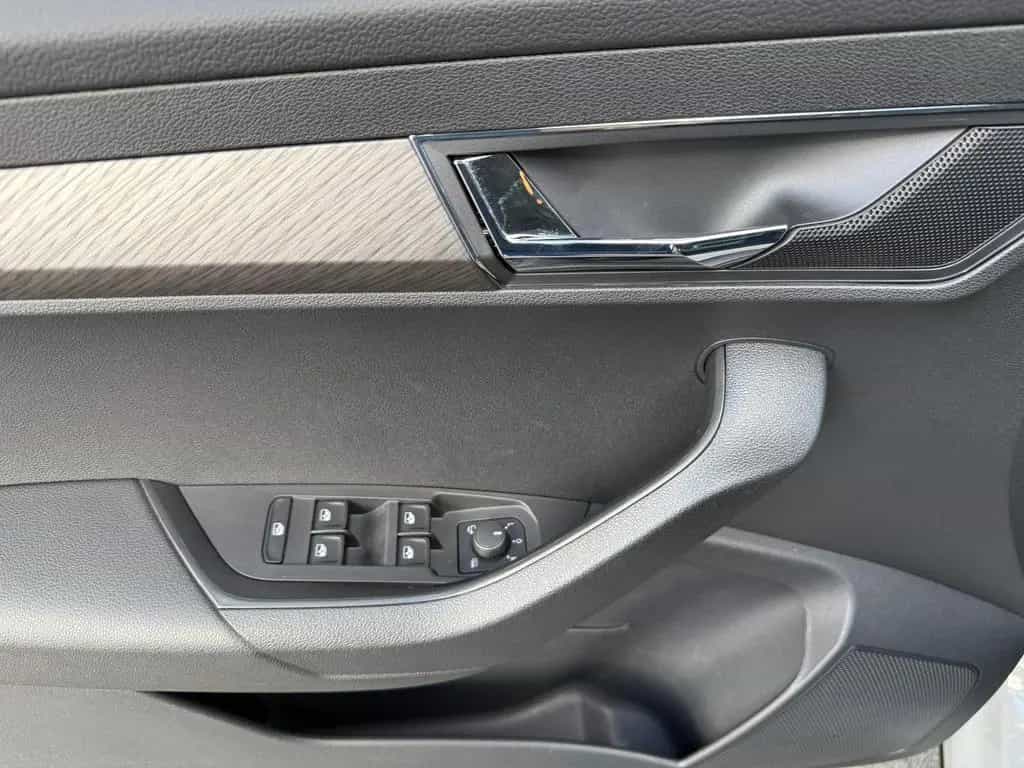 Skoda Karoq 1.5 TSI Style*RFK*SHZ*Navi*AHK*LED*ACC 10/2022-photo-8