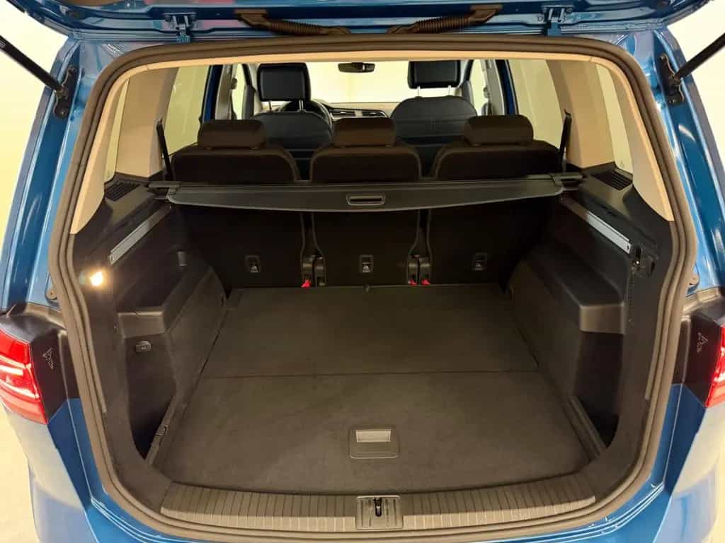 Volkswagen Touran 1,5TSI Highline/LED/AHK/R-Kamera/Navi/SH 01/2023-photo-18