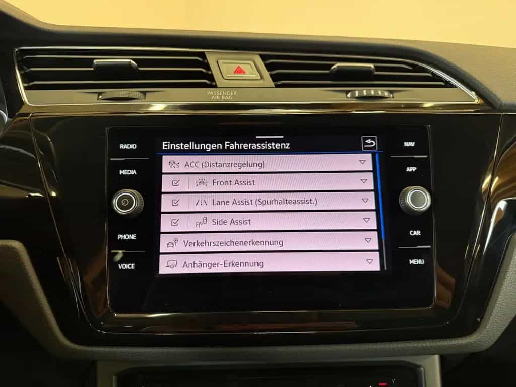 Volkswagen Touran 1,5TSI Highline/LED/AHK/R-Kamera/Navi/SH 01/2023-photo-28