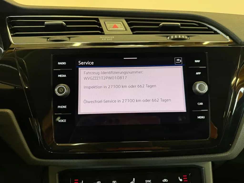 Volkswagen Touran 1,5TSI Highline/LED/AHK/R-Kamera/Navi/SH 01/2023-photo-31