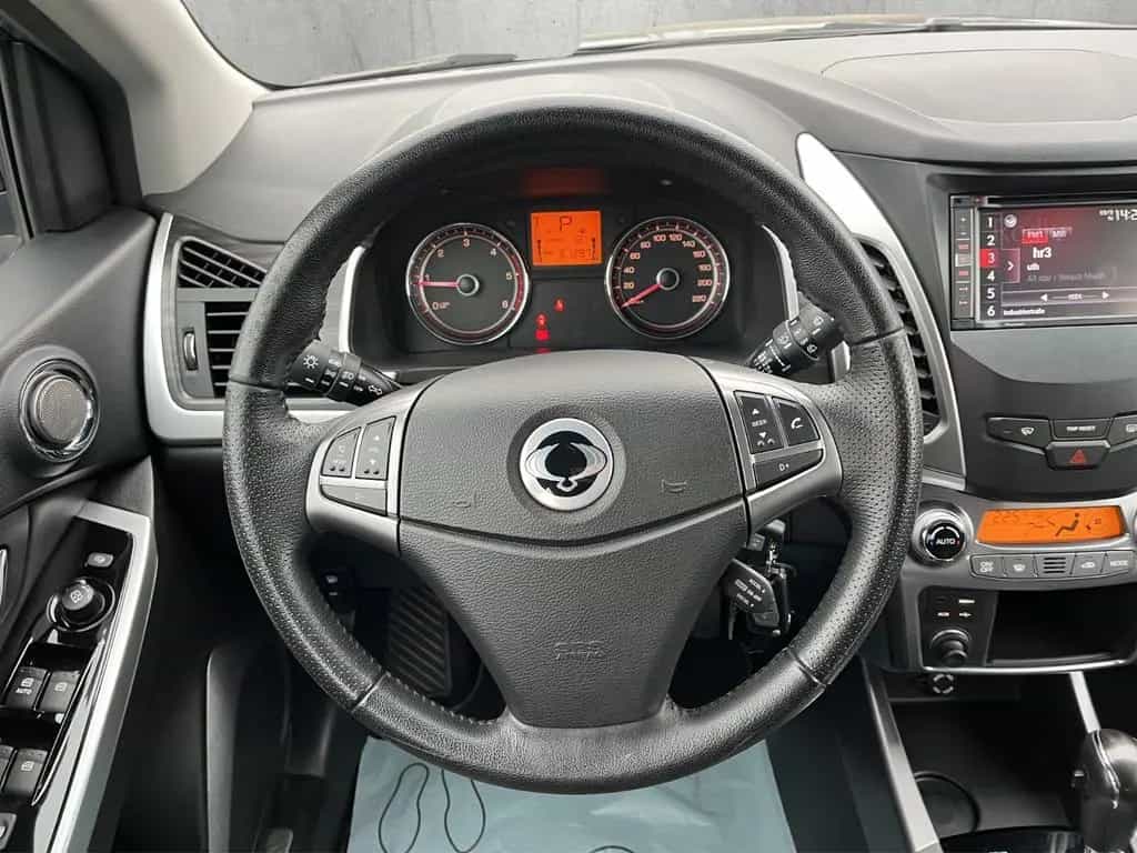 Ssangyong Korando Crystal 4x4 AHK/KLIMAA/KAMERA/NAVI/PDC 06/2015-photo-12