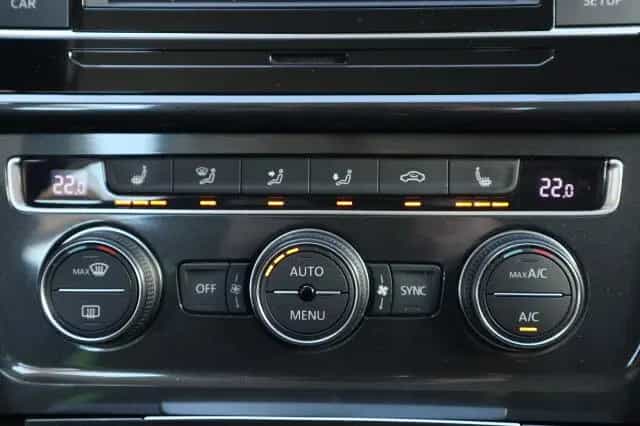 Volkswagen Golf VII 1.5 TSI BlueMotion Comfortline KlimaBC 05/2018-photo-17
