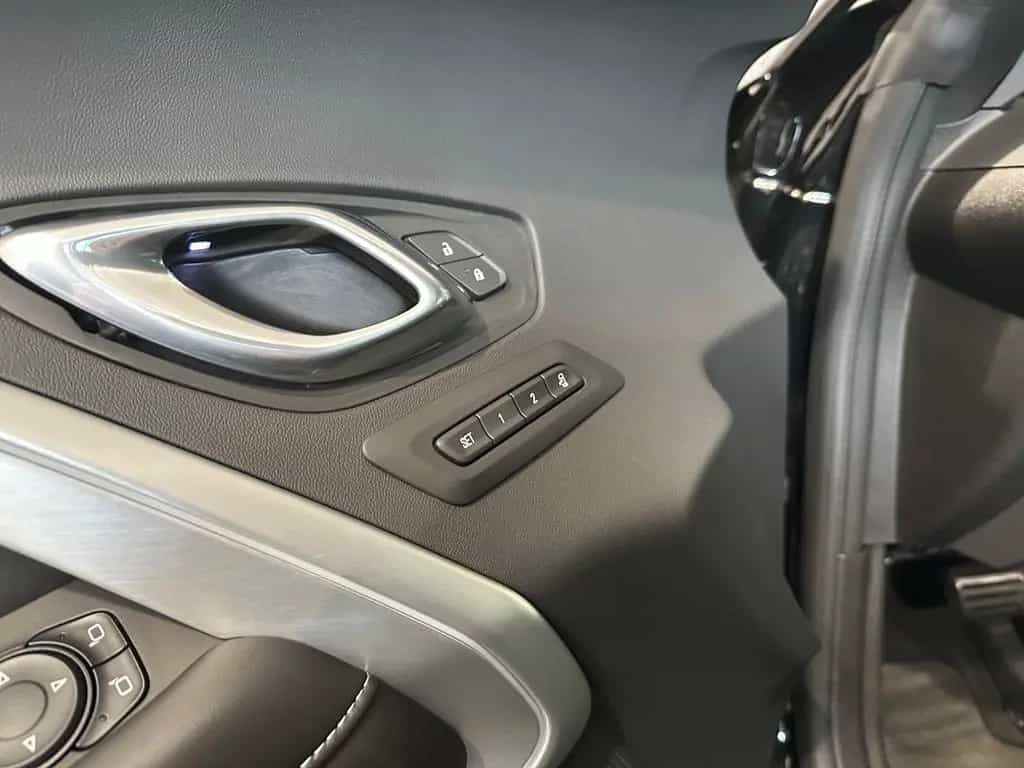 Chevrolet Camaro Cabriolet 6.2*SS*XENON-MRC-BOSE-R.KAM-HUD 03/2019-photo-22