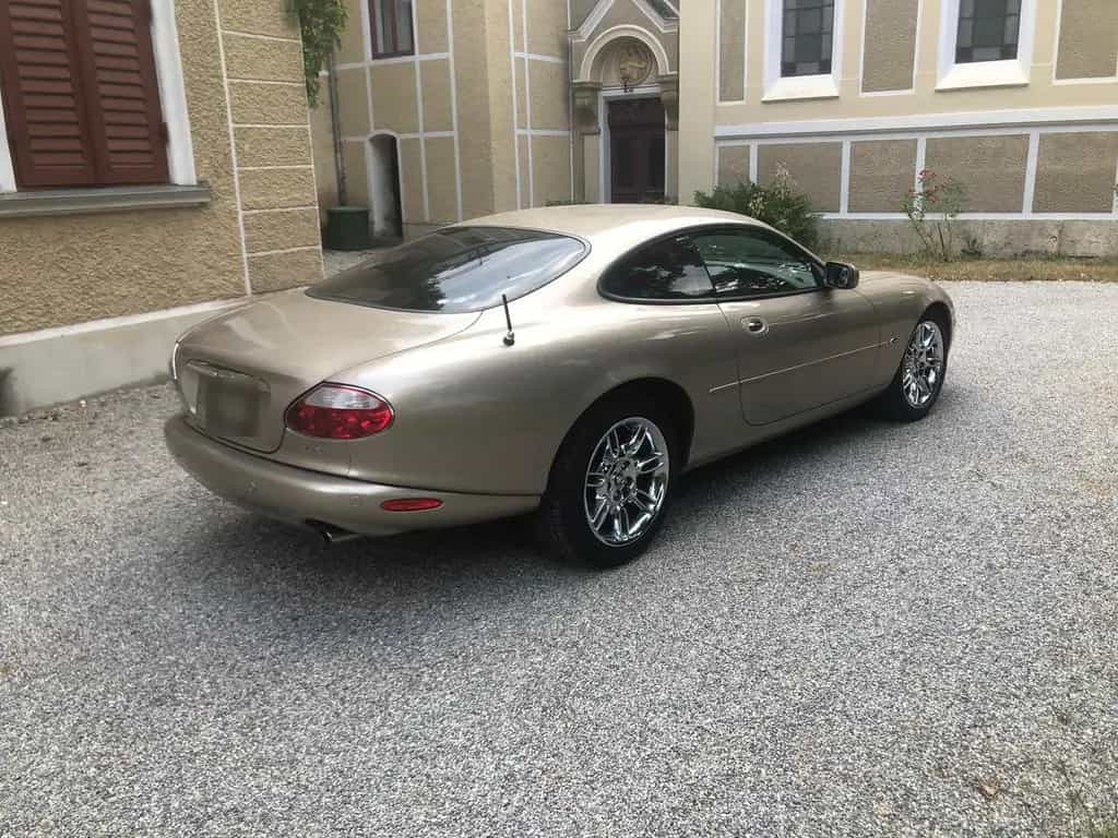 Jaguar XK8 Youngtimer / Chrom 03/2001-photo-2