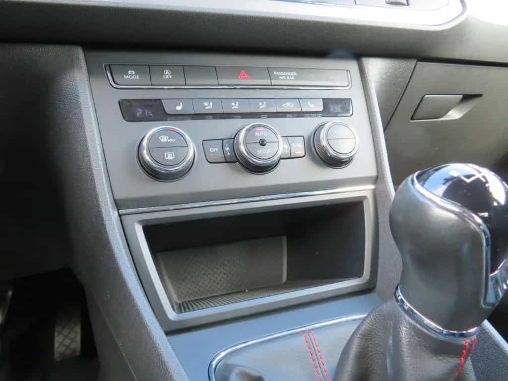 Seat Leon SC FR 1.4TSI *VOLL-LED*SHZ*EPH-HI*TEMP* 11/2015-photo-43