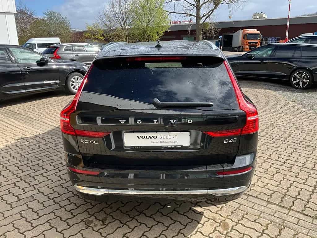 Volvo XC60 B4 AWD Mild Hybrid Diesel Plus Bright 03/2023-photo-5