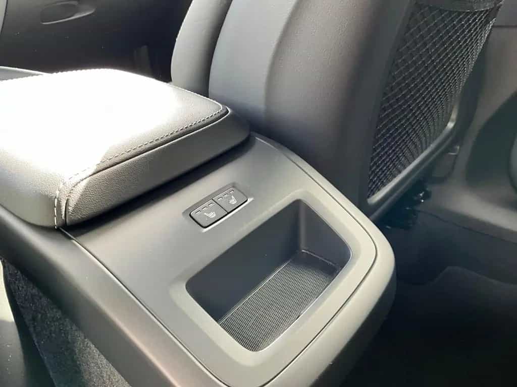Volvo XC60 B4 AWD Mild Hybrid Diesel Plus Bright 03/2023-photo-8