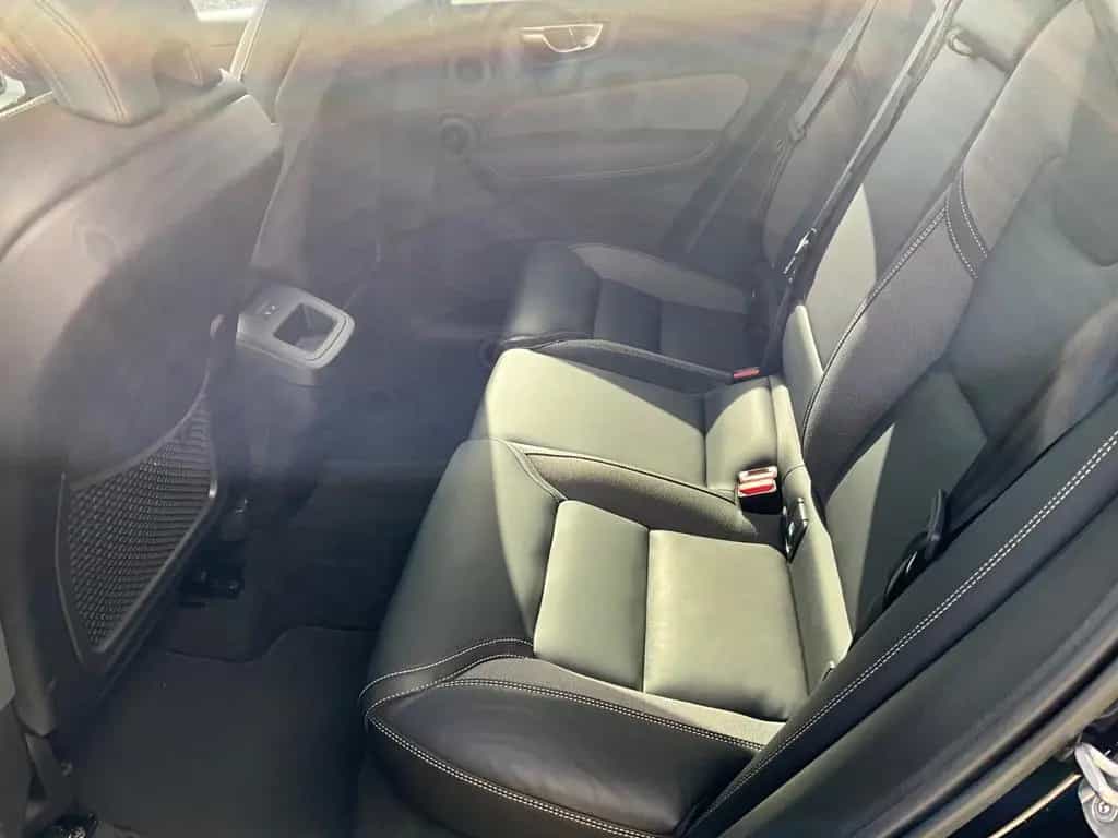 Volvo XC60 B4 AWD Mild Hybrid Diesel Plus Bright 03/2023-photo-9