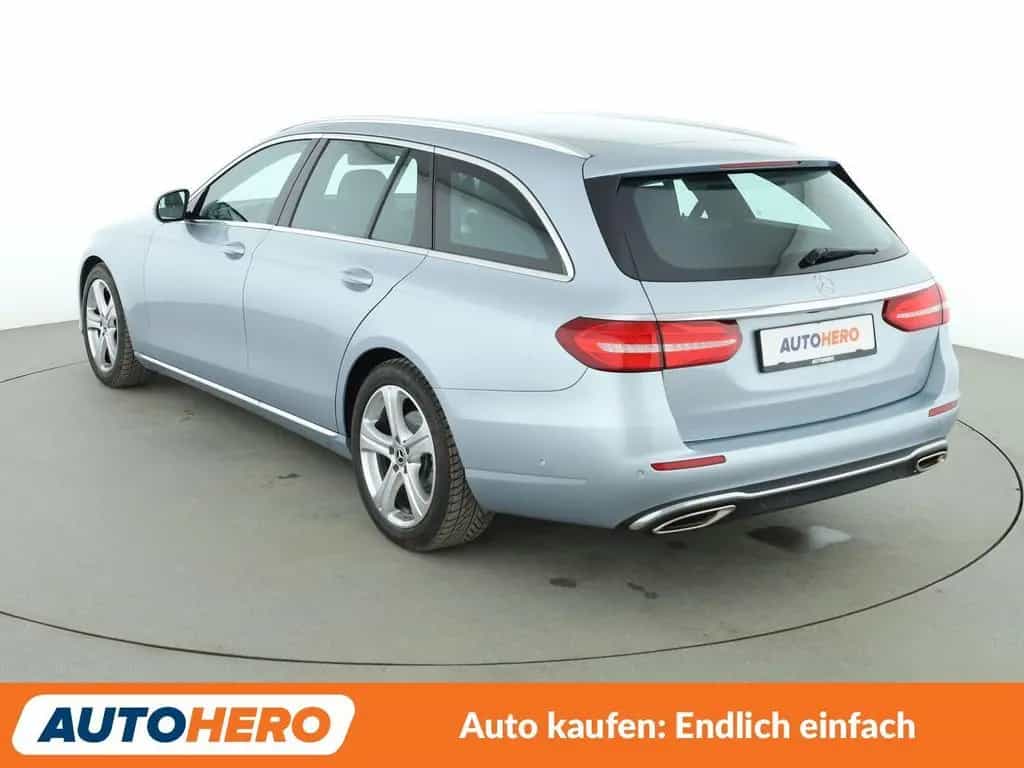 Mercedes-Benz E 200 T Avantgarde Aut. *LED*CAM*SHZ*NAVI* 03/2018-photo-3