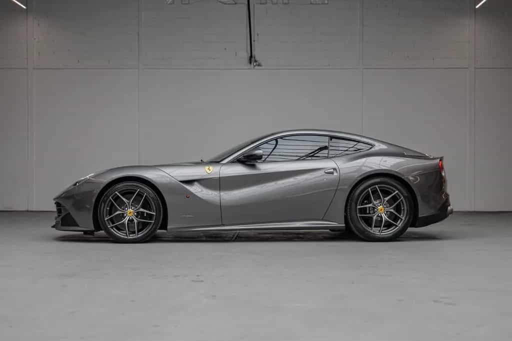 Ferrari F12 berlinetta *Grigio Ferro / French Origin* 04/2014-photo-5