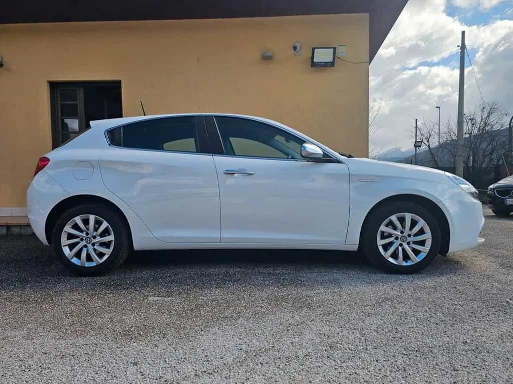 Alfa Romeo Giulietta 1.6 JTDm 120 CV Super 05/2016-photo-1