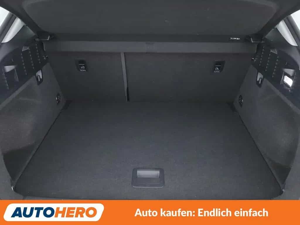 Audi Q2 35 TFSI Sport Aut.*NAVI*LED*ACC*PDC*SHZ* 10/2019-photo-17