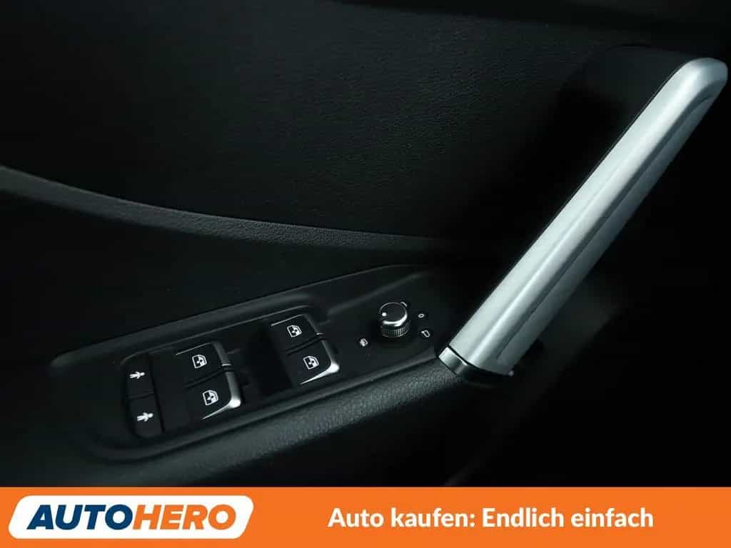 Audi Q2 35 TFSI Sport Aut.*NAVI*LED*ACC*PDC*SHZ* 10/2019-photo-24