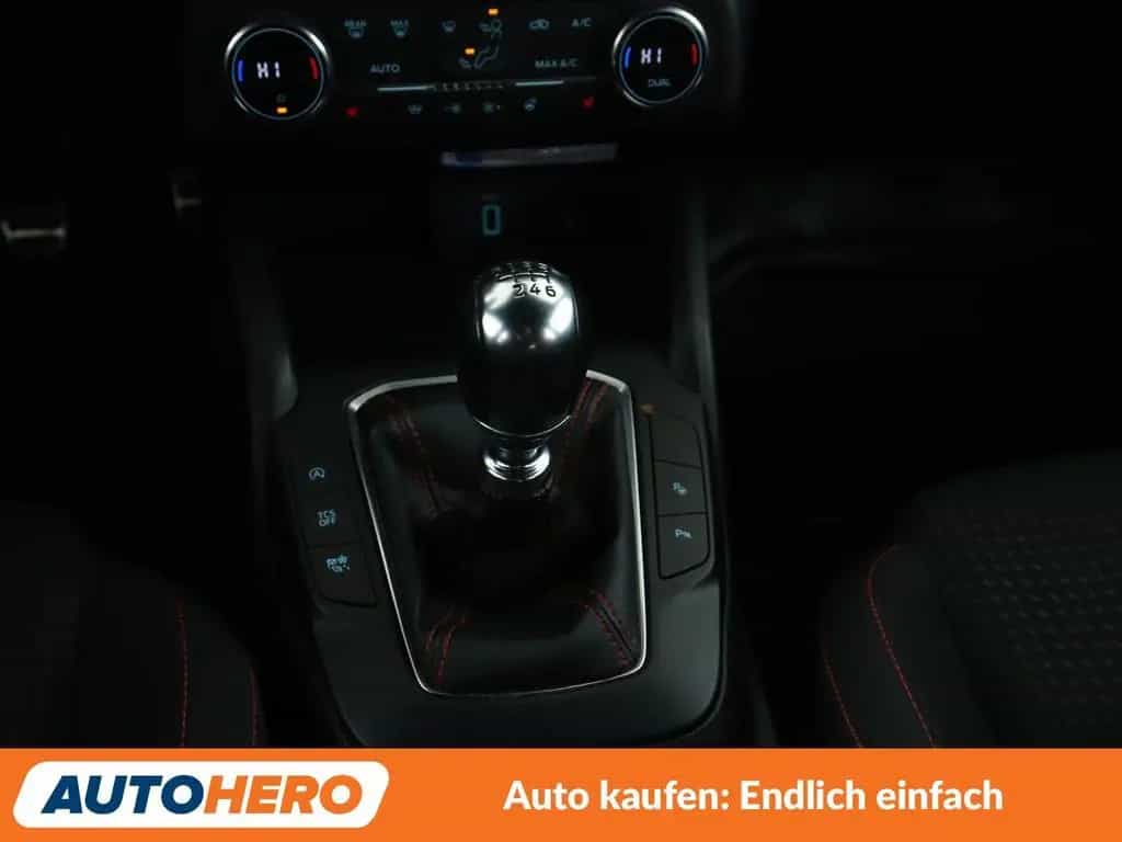Ford Focus 1.5 EcoBoost ST-Line *NAVI*CAM*ACC*SHZ*LHZ 04/2019-photo-23