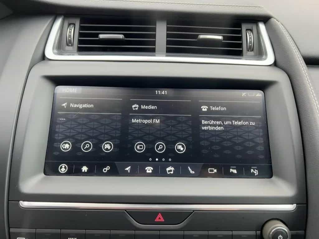 Jaguar E-Pace D240 R-Dynamic SE AWD SHZ LED 360° 01/2019-photo-11
