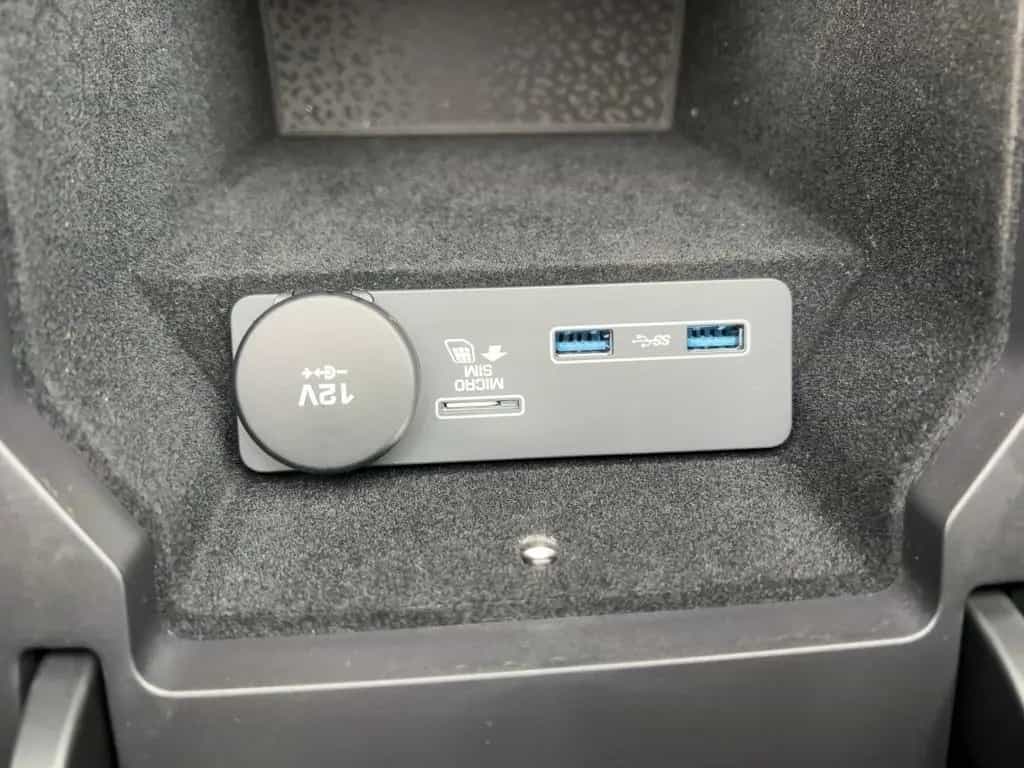 Jaguar E-Pace D240 R-Dynamic SE AWD SHZ LED 360° 01/2019-photo-17