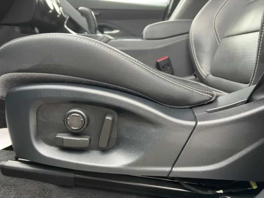 Jaguar E-Pace D240 R-Dynamic SE AWD SHZ LED 360° 01/2019-photo-18