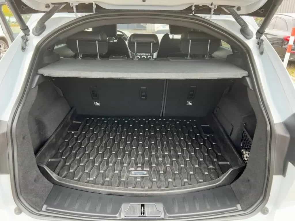 Jaguar E-Pace D240 R-Dynamic SE AWD SHZ LED 360° 01/2019-photo-19