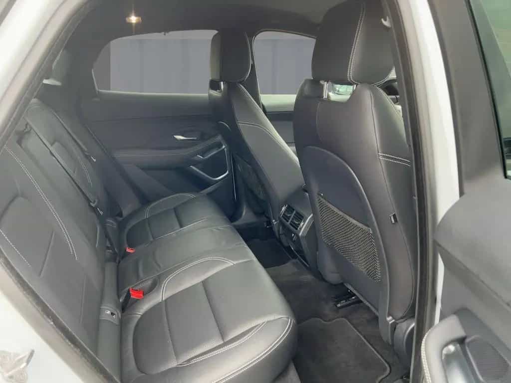 Jaguar E-Pace D240 R-Dynamic SE AWD SHZ LED 360° 01/2019-photo-8