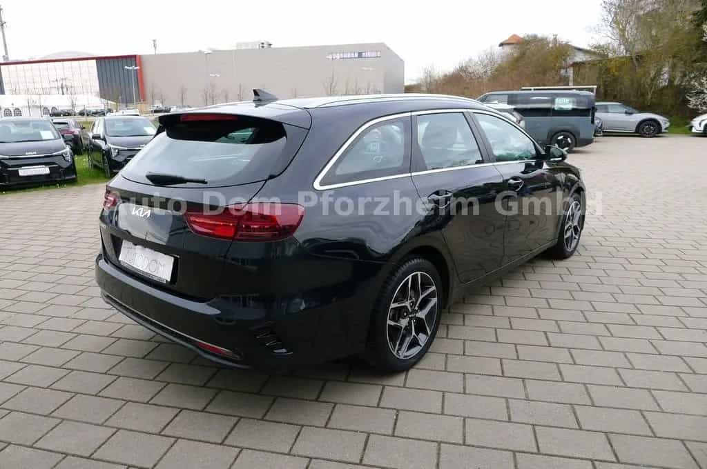 Kia Ceed SW 1.5 T-GDI DCT Spirit/UVO/LED 12/2024-photo-3