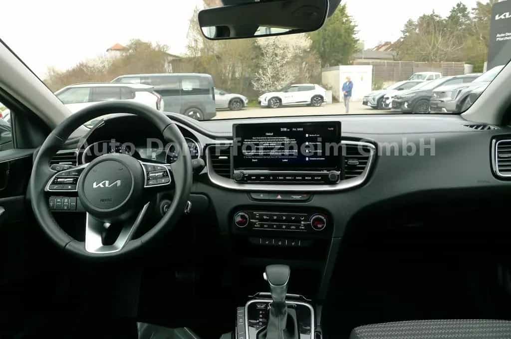 Kia Ceed SW 1.5 T-GDI DCT Spirit/UVO/LED 12/2024-photo-8