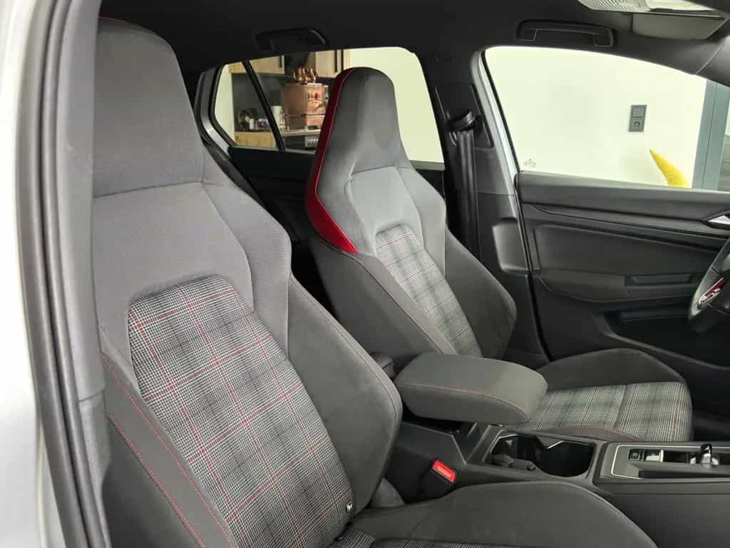 Volkswagen Golf 8 2.0TSI GTI 245PS/Navi/Led/Kamera 02/2022-photo-30