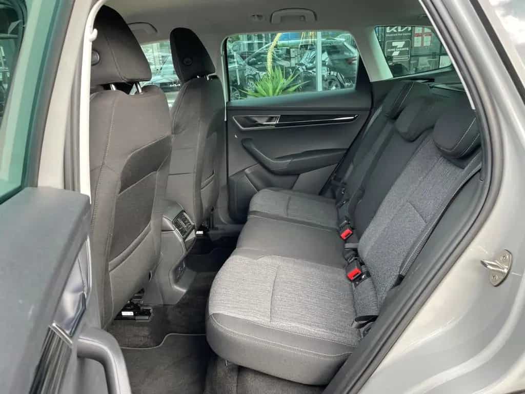 Skoda Karoq Style LED Navi totWinkAss induktivLaden 03/2018-photo-21