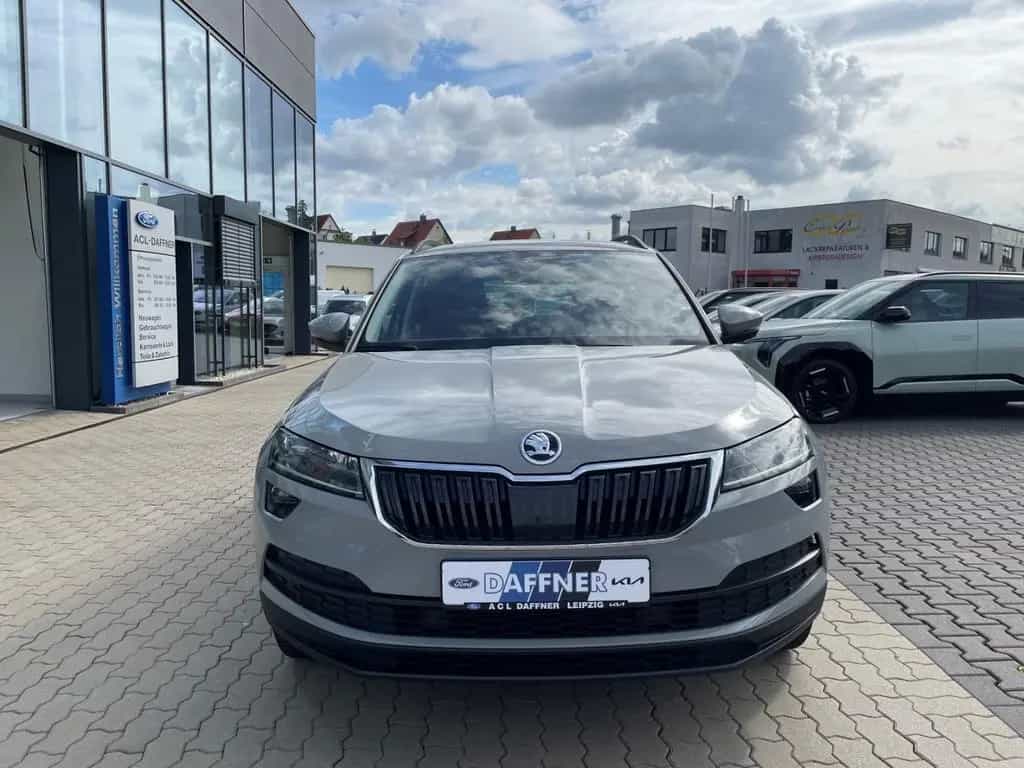 Skoda Karoq Style LED Navi totWinkAss induktivLaden 03/2018-photo-3