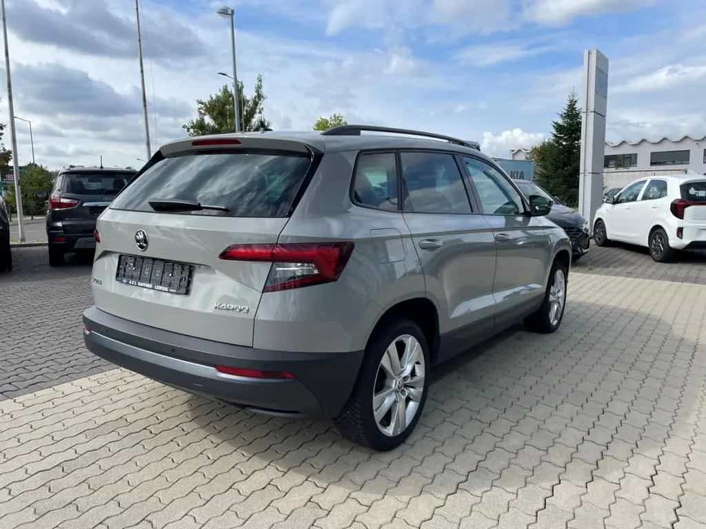 Skoda Karoq Style LED Navi totWinkAss induktivLaden 03/2018-photo-6