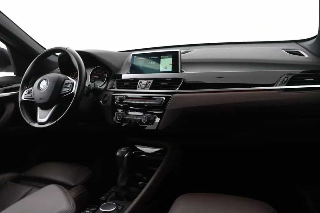 BMW X1 xDrive20i High Executive | Aut | Leder | Head 01/2018-photo-18