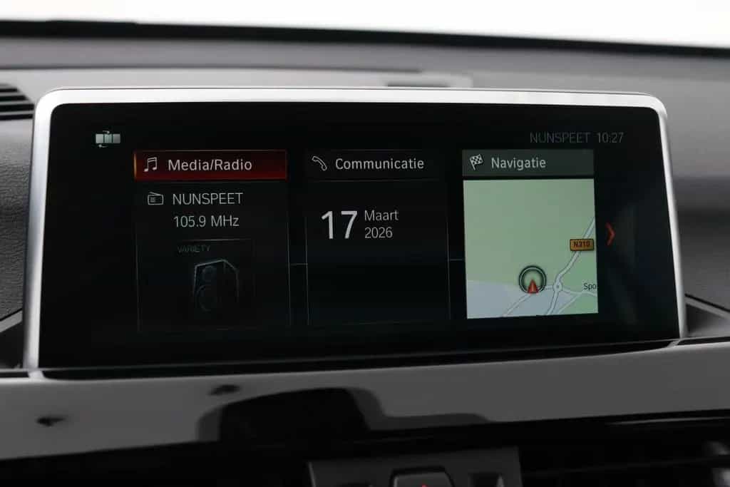 BMW X1 xDrive20i High Executive | Aut | Leder | Head 01/2018-photo-20