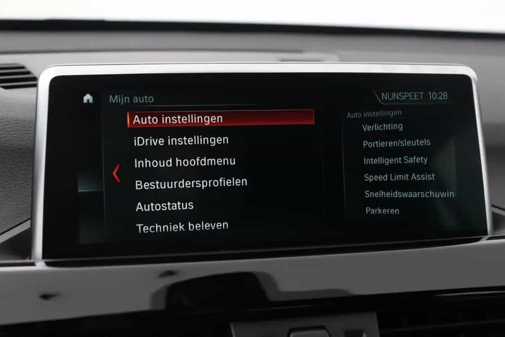 BMW X1 xDrive20i High Executive | Aut | Leder | Head 01/2018-photo-26