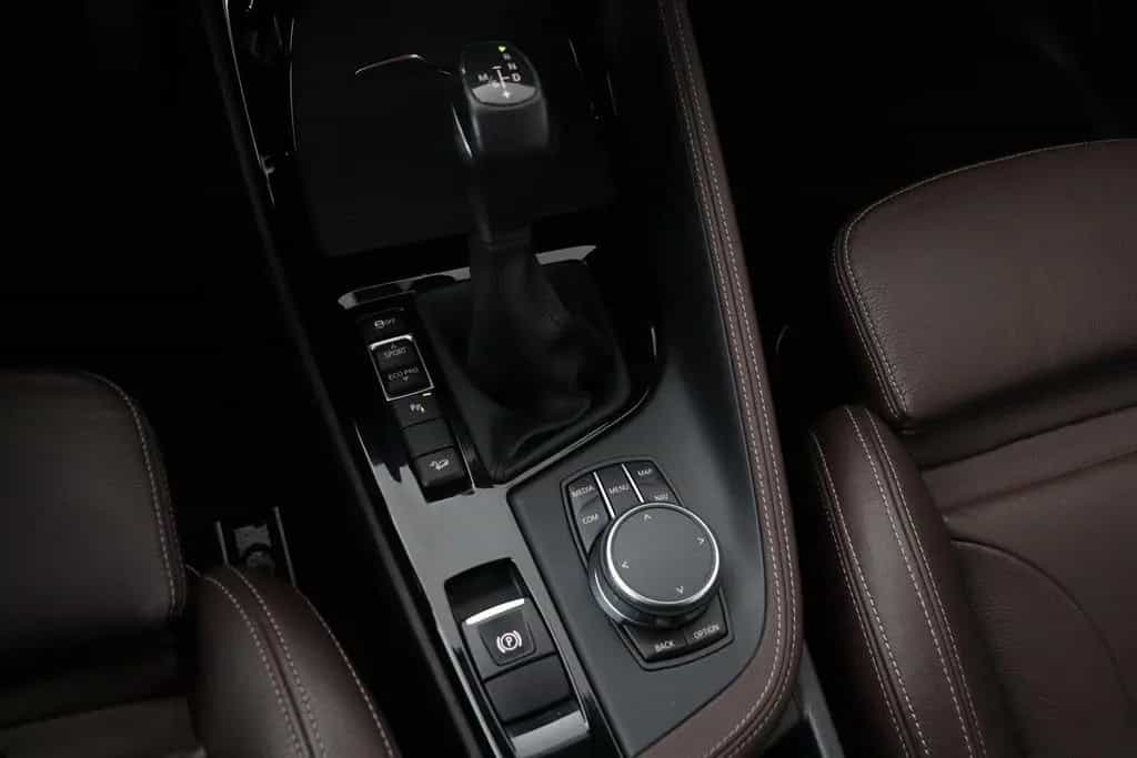 BMW X1 xDrive20i High Executive | Aut | Leder | Head 01/2018-photo-31