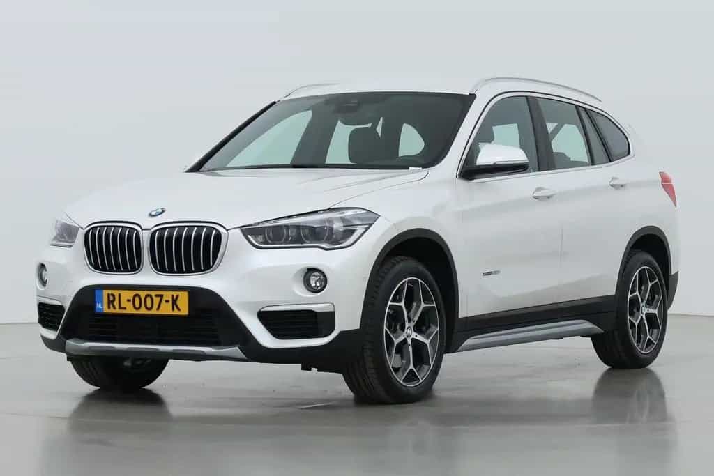 BMW X1 xDrive20i High Executive | Aut | Leder | Head 01/2018-photo-7