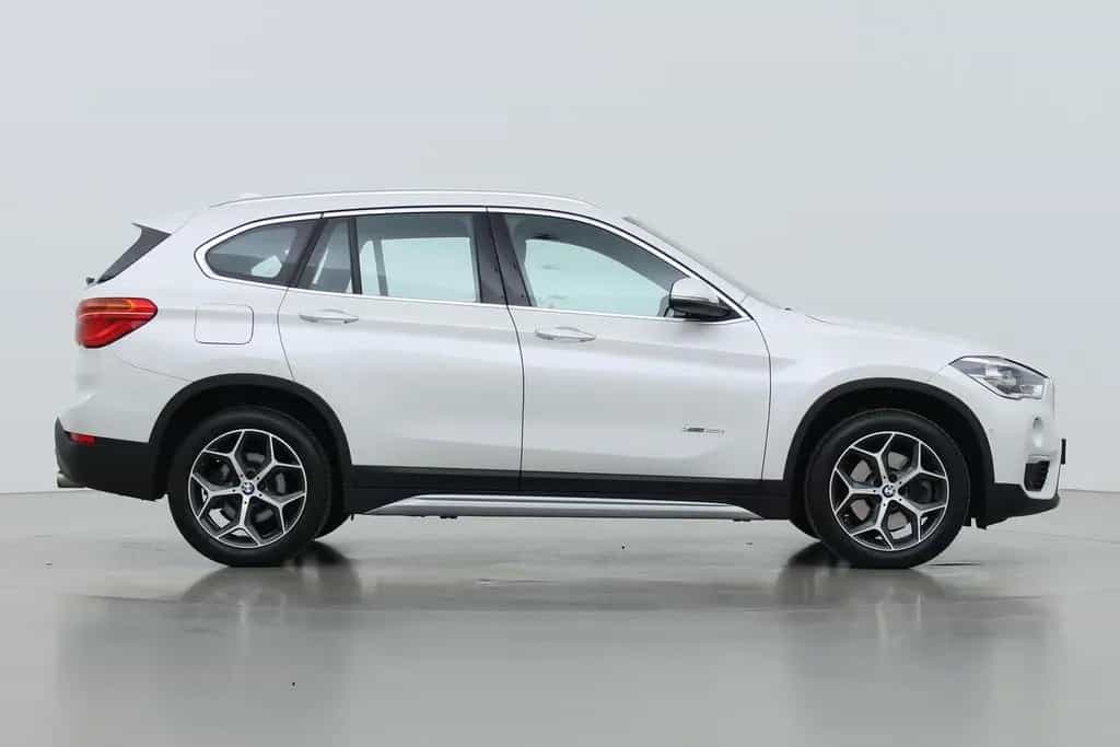 BMW X1 xDrive20i High Executive | Aut | Leder | Head 01/2018-photo-9