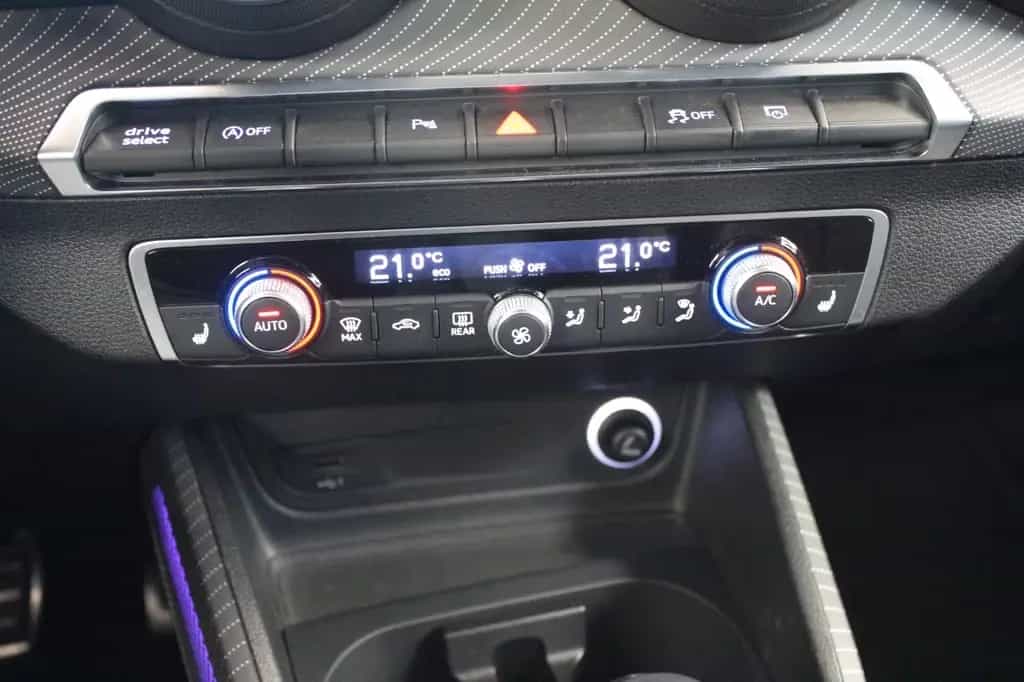 Audi SQ2 2.0 TFSI quattro 09/2019-photo-28