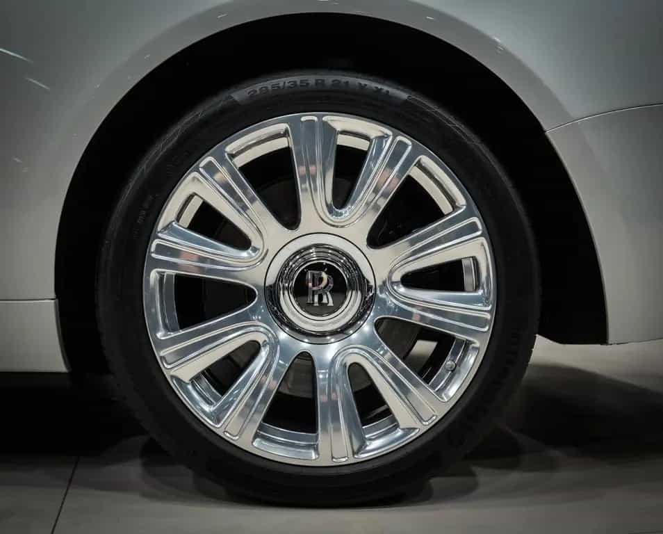 Rolls-Royce Dawn 09/2016-photo-13