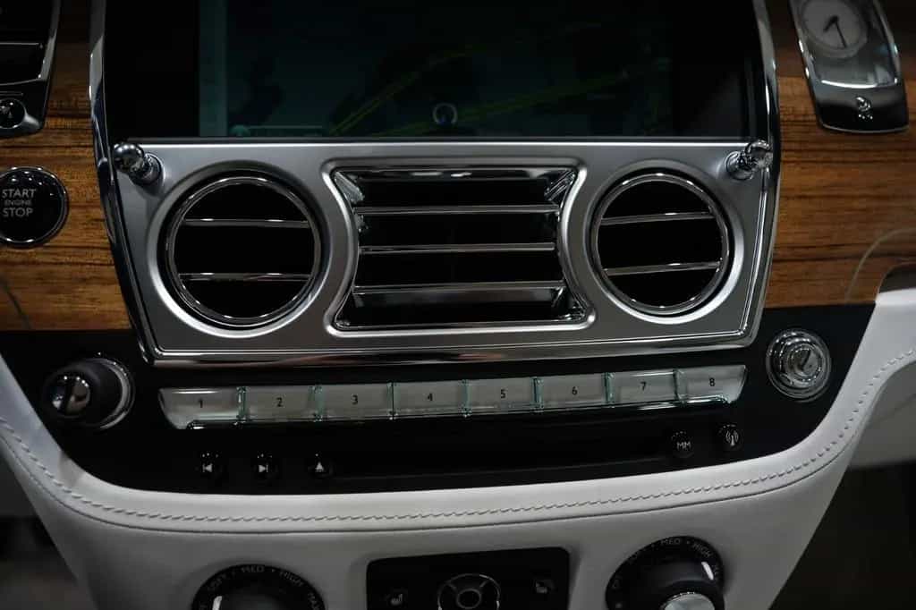 Rolls-Royce Dawn 09/2016-photo-22