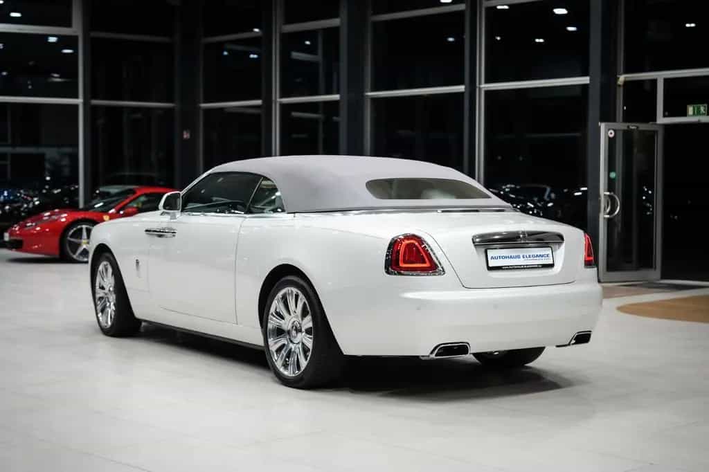 Rolls-Royce Dawn 09/2016-photo-3