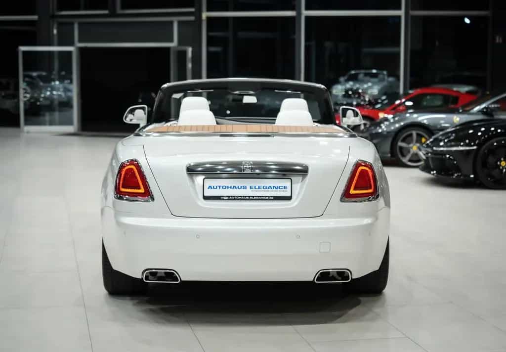 Rolls-Royce Dawn 09/2016-photo-34