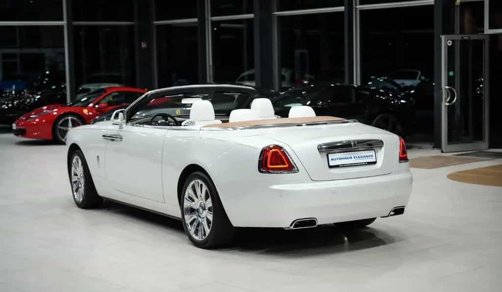 Rolls-Royce Dawn 09/2016-photo-36