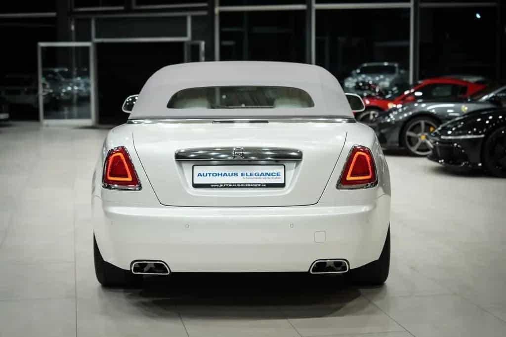 Rolls-Royce Dawn 09/2016-photo-5